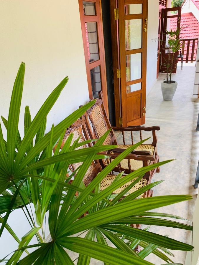 Pearl Gardens Midigama Hotel Luaran gambar
