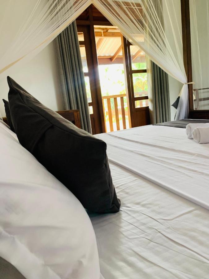 Pearl Gardens Midigama Hotel Luaran gambar