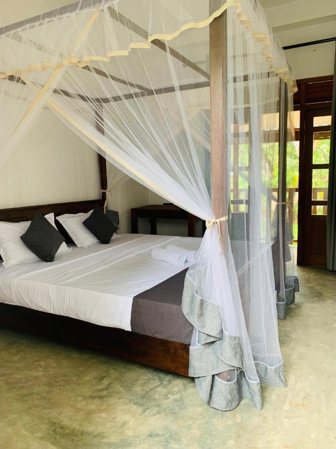 Pearl Gardens Midigama Hotel Luaran gambar