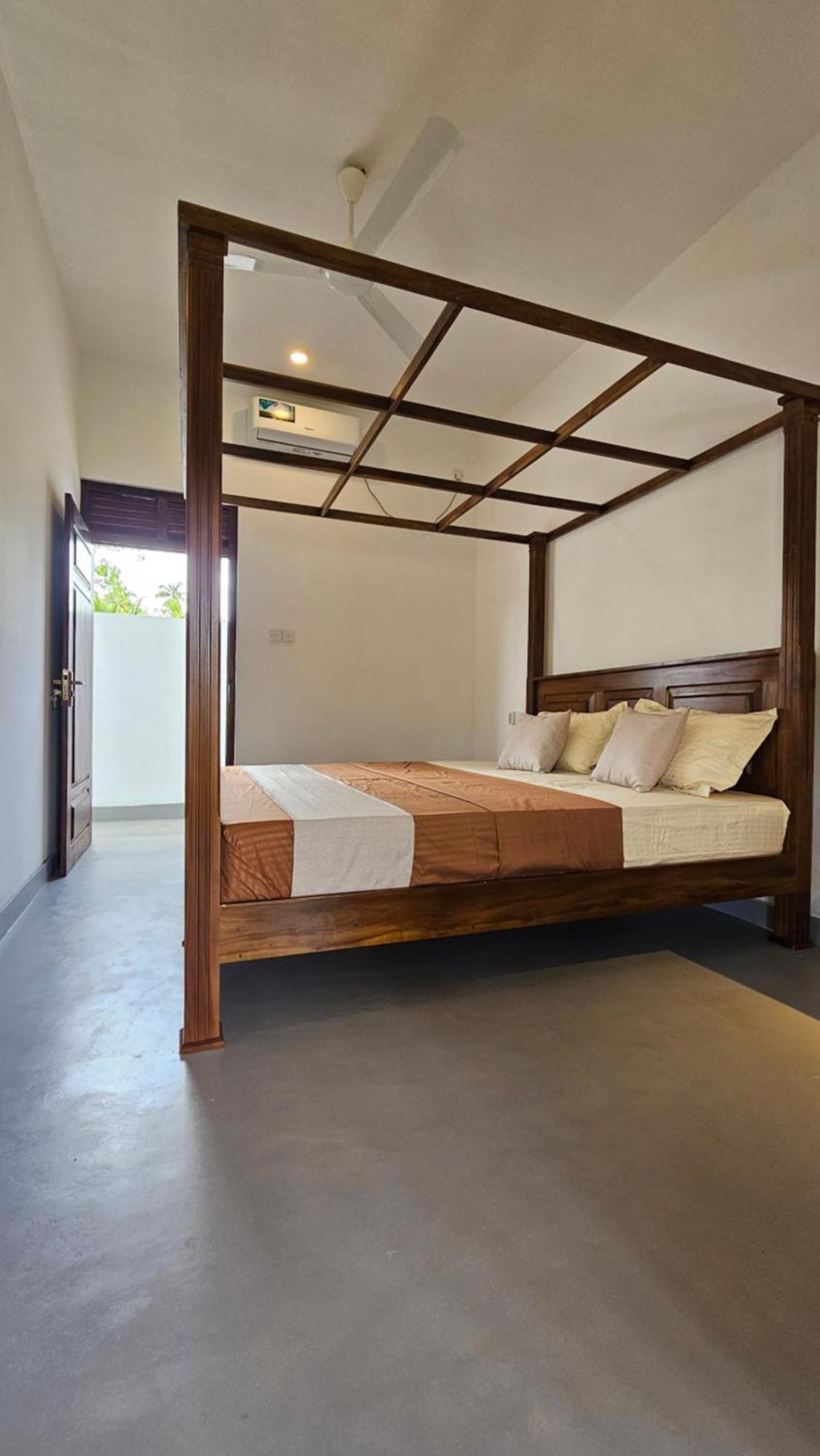 Pearl Gardens Midigama Hotel Luaran gambar